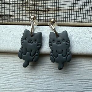 Charming Gray Cat Earrings